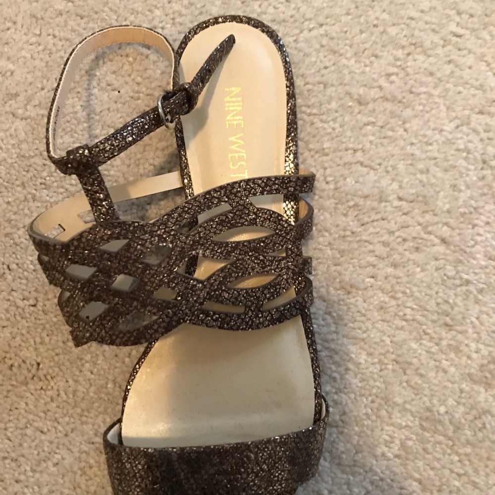 Sandals - Picture 2 of 3